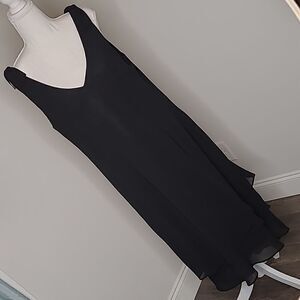 A simple  black dress, Asymmetrical hem, beautiful